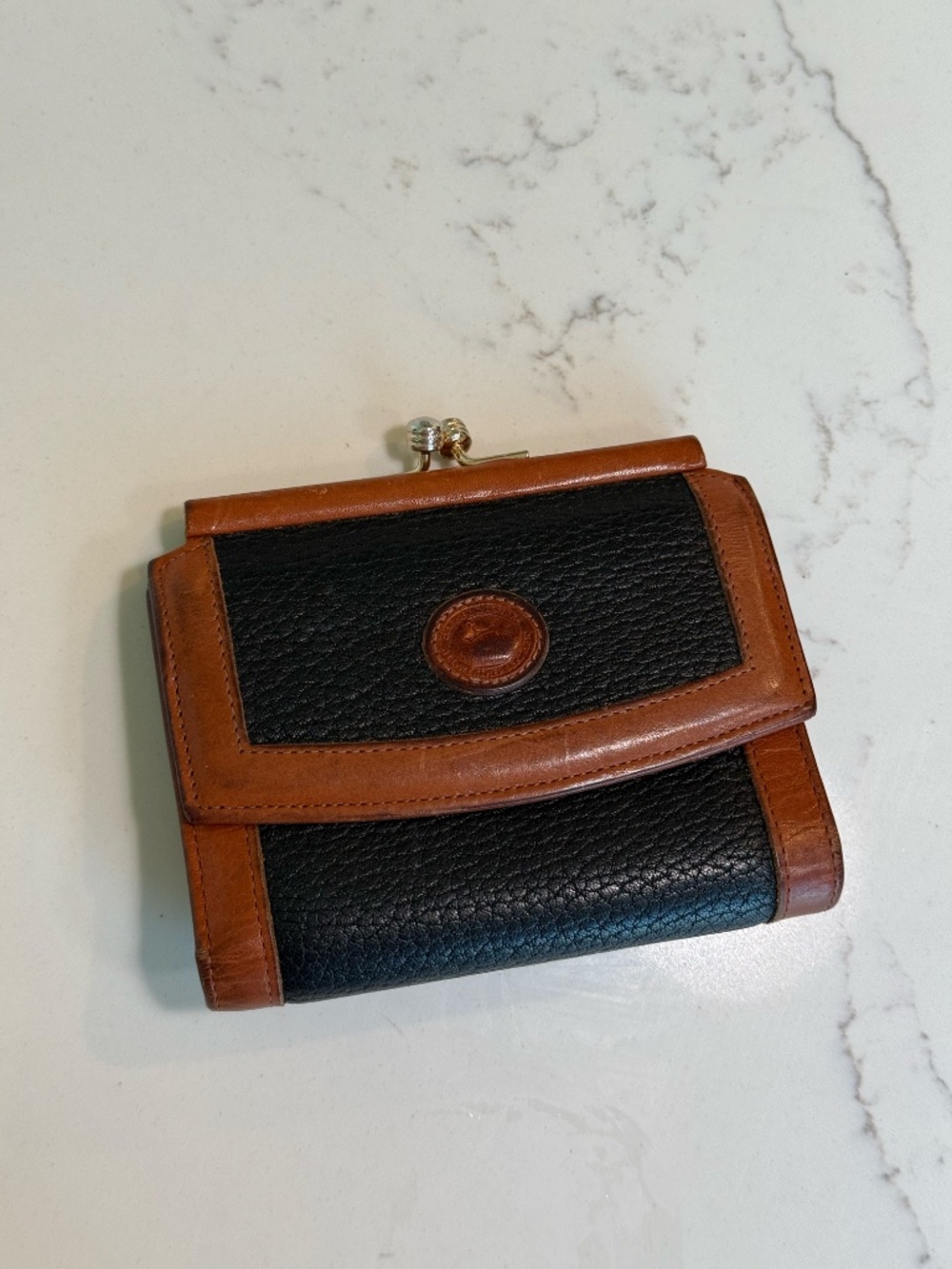 Vintage Dooney & Bourke AWL Kiss Lock Trifold Wallet - Black/Tan - Picture 2 of 7